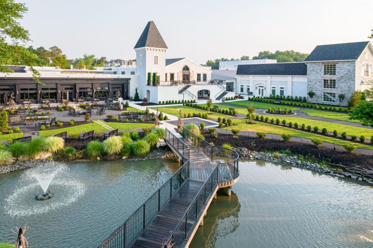 Chateau Renault Egg Harbor City Exterior photo